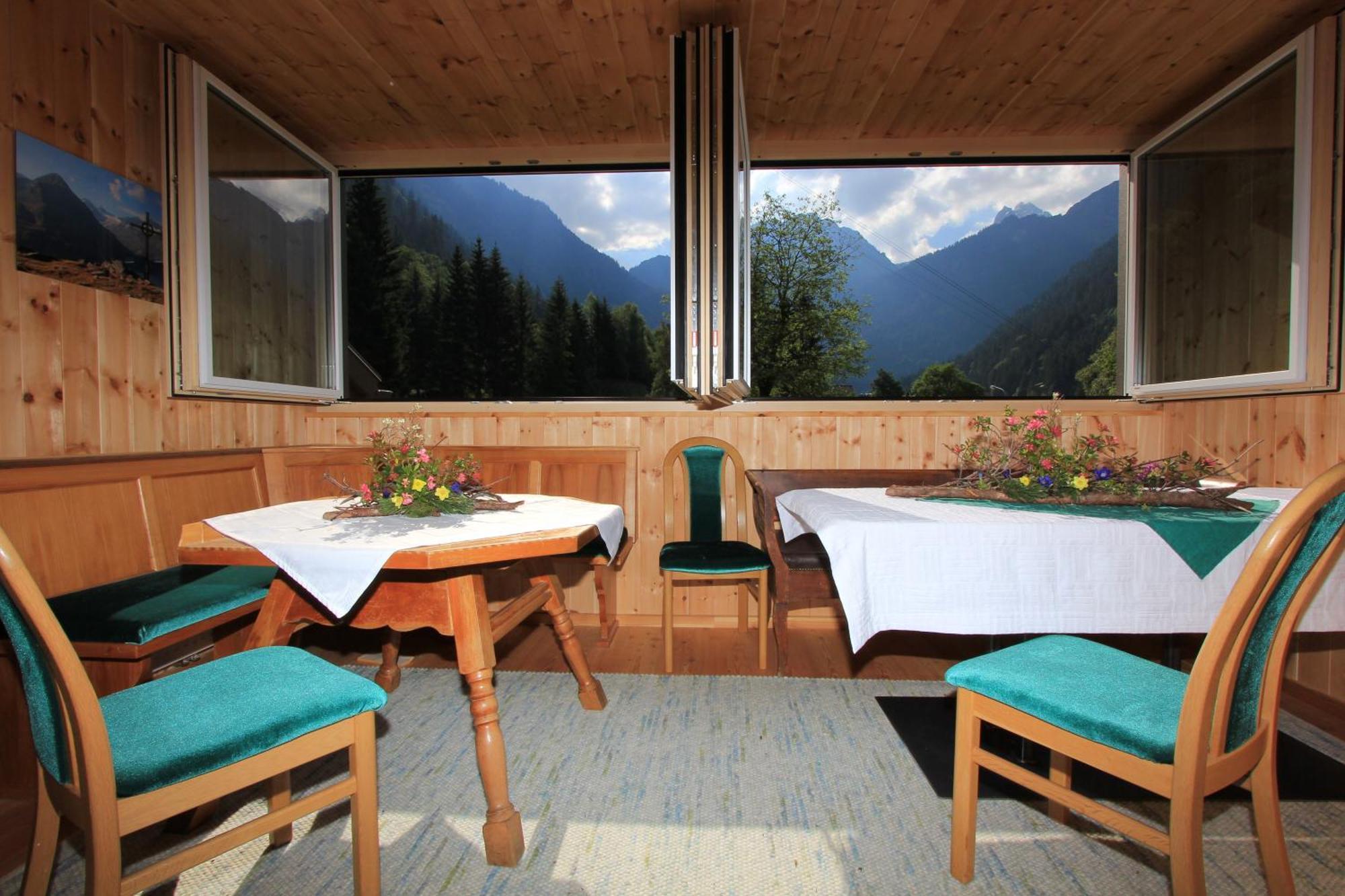 Haus Am Rain Bed & Breakfast Partenen Eksteriør bilde