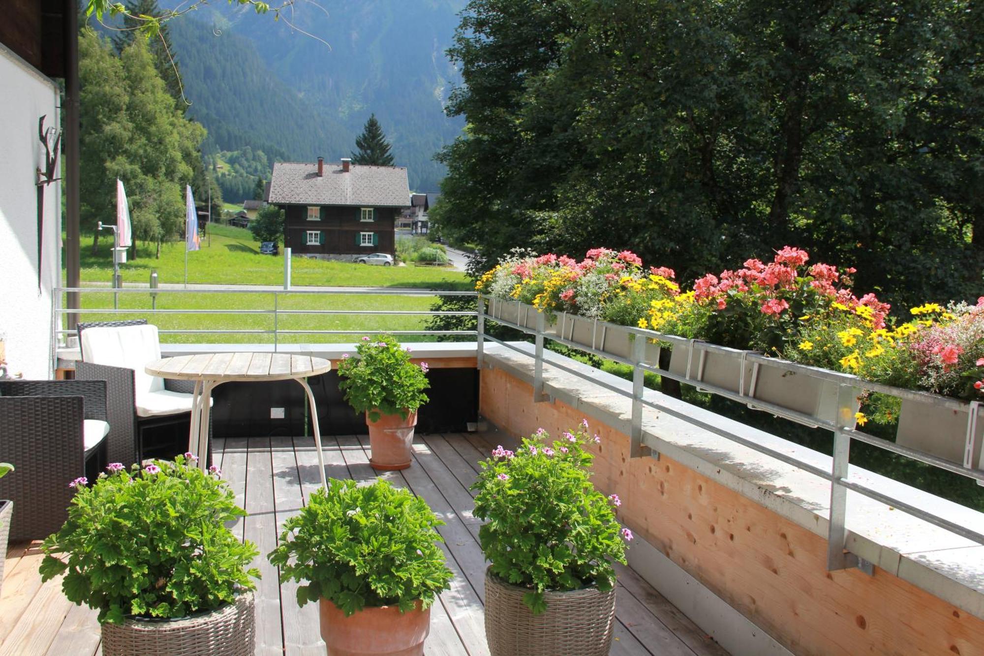 Haus Am Rain Bed & Breakfast Partenen Eksteriør bilde